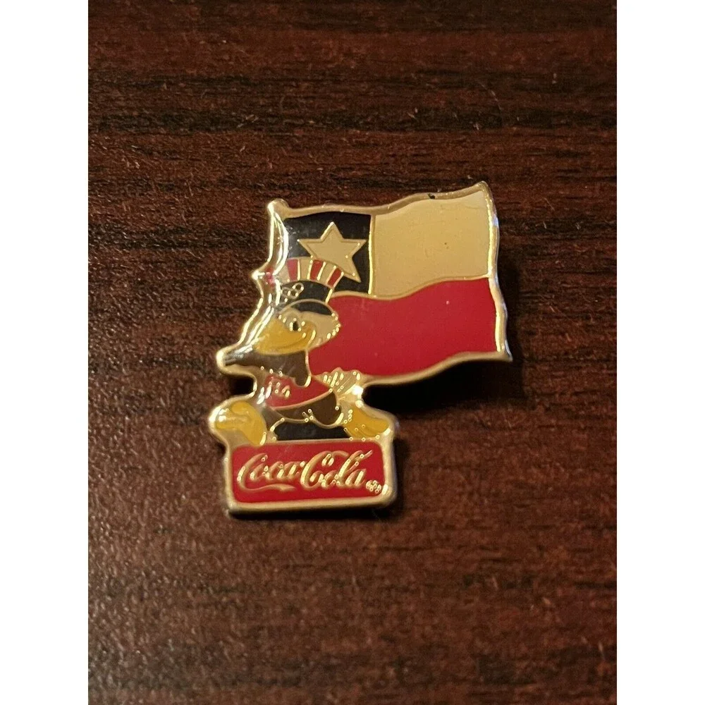 Vintage 1984 Los Angeles Olympics Coca Cola Sam Eagle Chile Flag Lapel Pin‎
